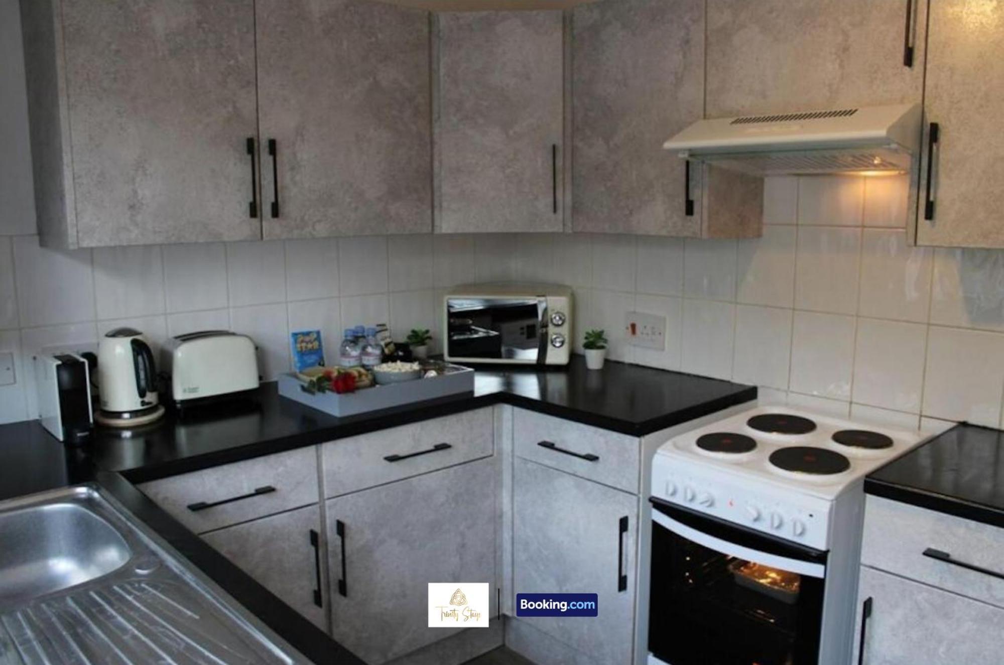 4 Bedroom House With Parking Near City Centre By Trinity Stays Short Lets & Serviced Accommodation Cambridge Екстер'єр фото