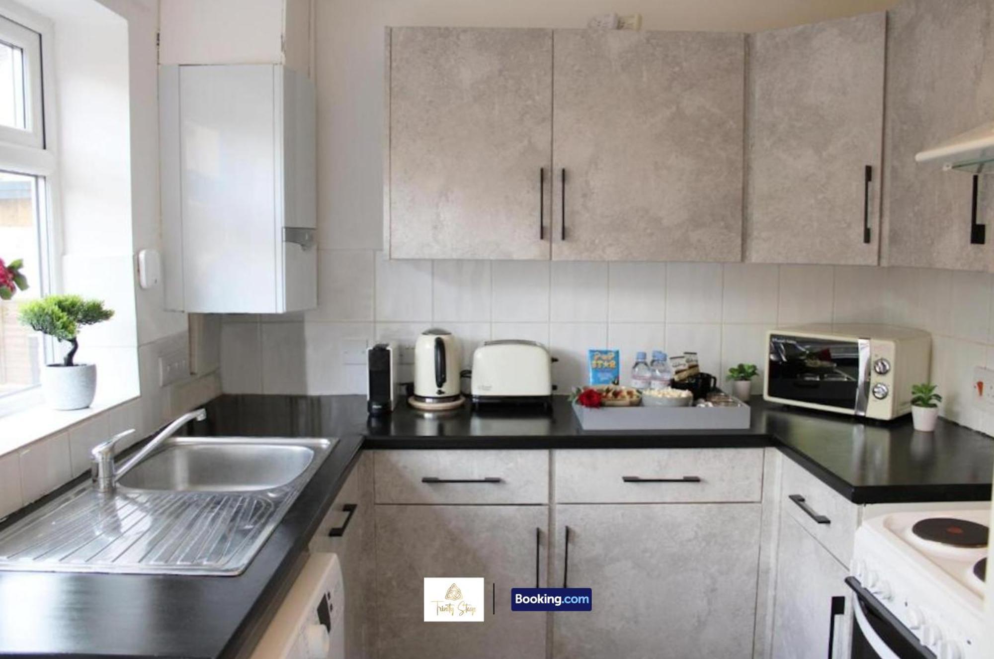 4 Bedroom House With Parking Near City Centre By Trinity Stays Short Lets & Serviced Accommodation Cambridge Екстер'єр фото