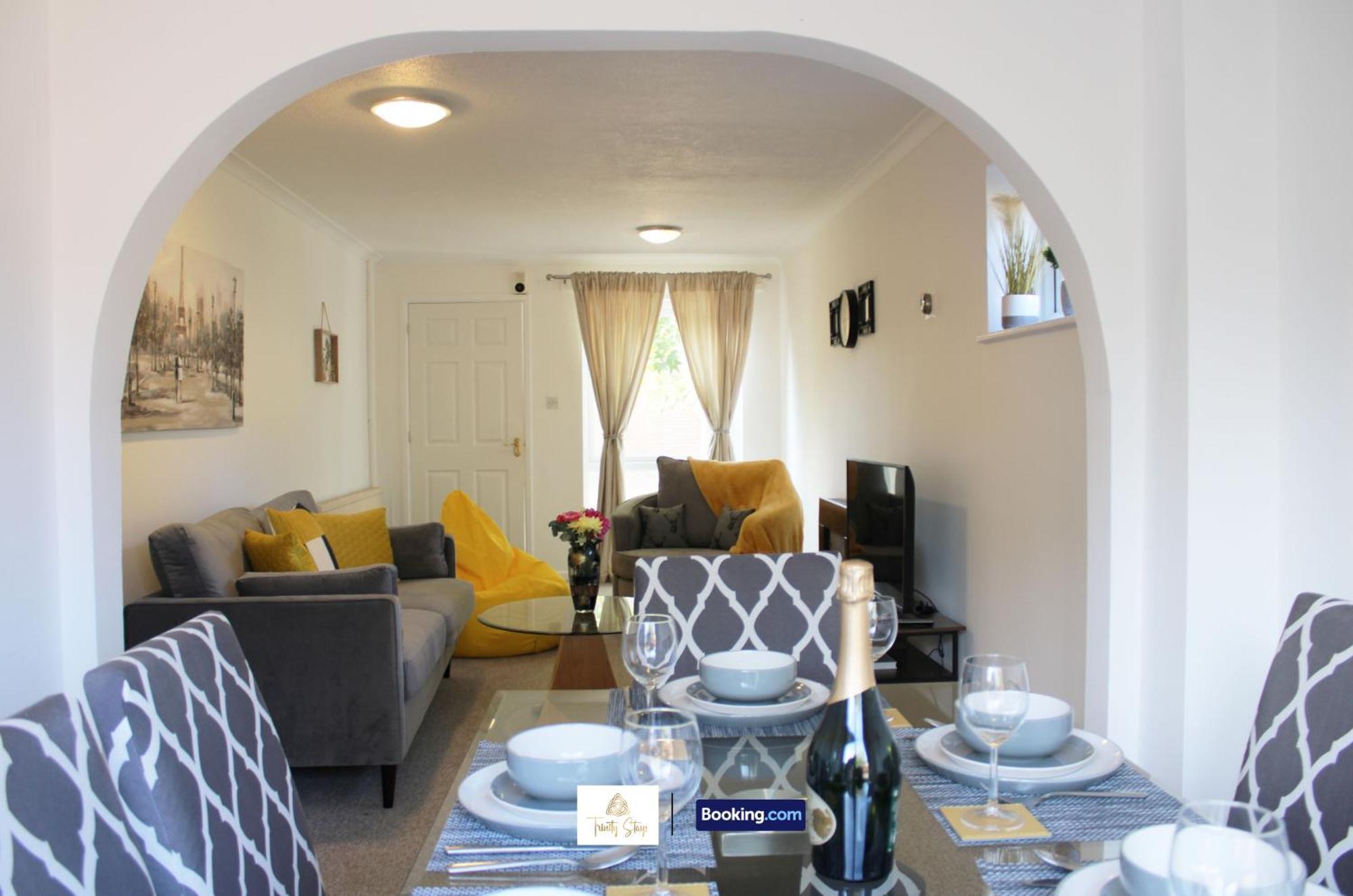 4 Bedroom House With Parking Near City Centre By Trinity Stays Short Lets & Serviced Accommodation Cambridge Екстер'єр фото